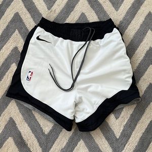 Fear of God x Nike Sportswear Men’s NBA reversible shorts